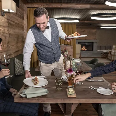 Valbella Resort ホテル