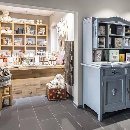 Valbella Resort מלון