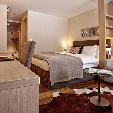 מלון Valbella Resort 4*