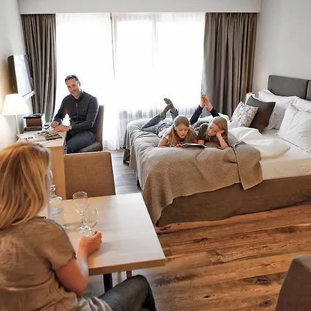 מלון Valbella Resort